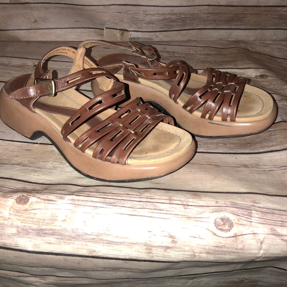 Dansko grown leather buckle sandals size 37
